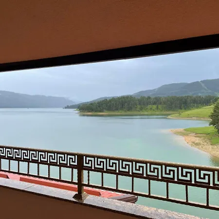 Къщи За Гости Иварос - Доспат Guest house