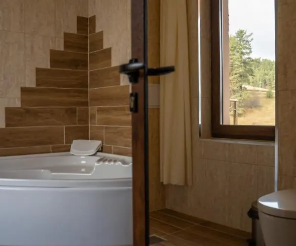 Къщи За Гости Иварос - Доспат Guest house *