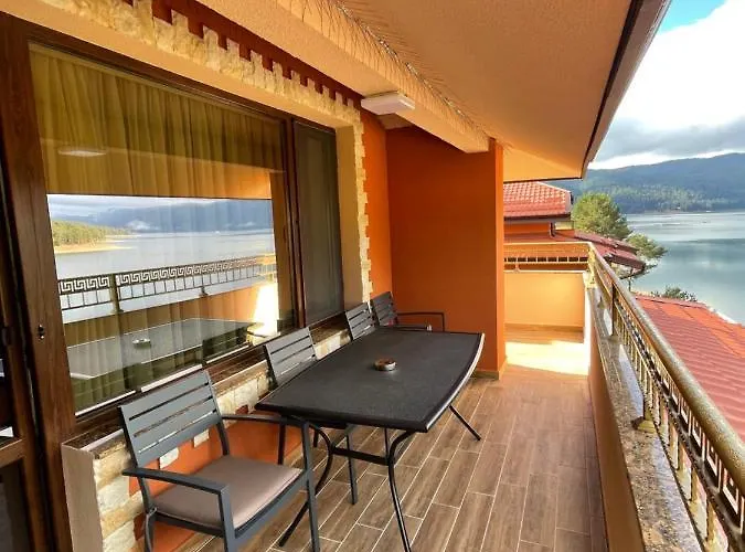 Guest house Къщи За Гости Иварос - Доспат