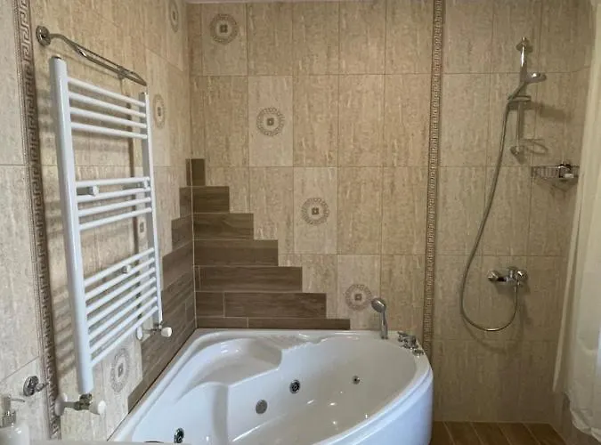 Къщи За Гости Иварос - Доспат Guest house