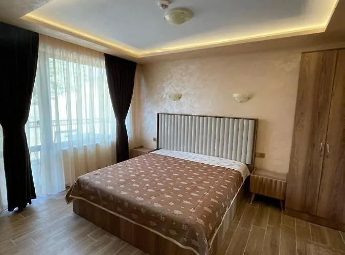 Guest house Къщи За Гости Иварос - Доспат