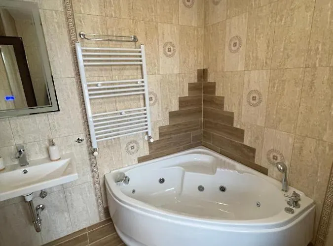 Къщи За Гости Иварос - Доспат