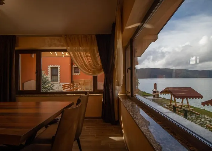 Guest house Къщи За Гости Иварос - Доспат